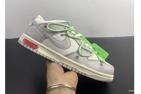 Lot Dunk DM1602-108 O-W 7 Low Nike 0324